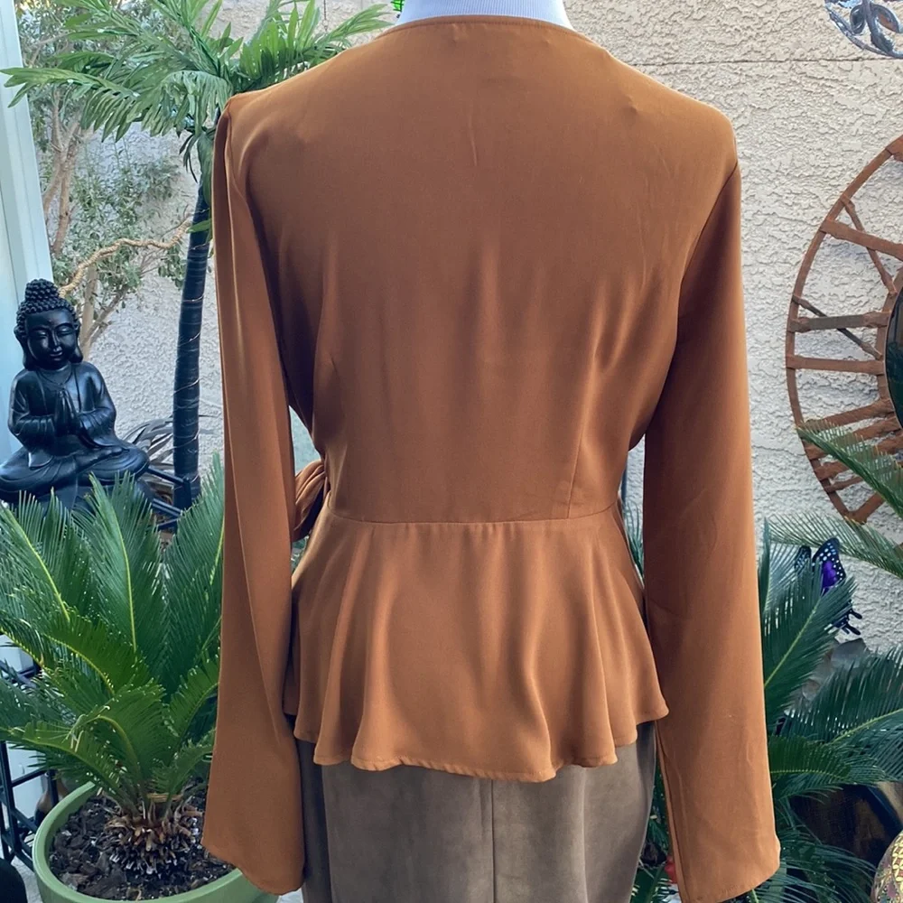 🧡4E21 FAUX WRAP LONG SLEEVE BLOUSE🧡 - Picture 2 of 2